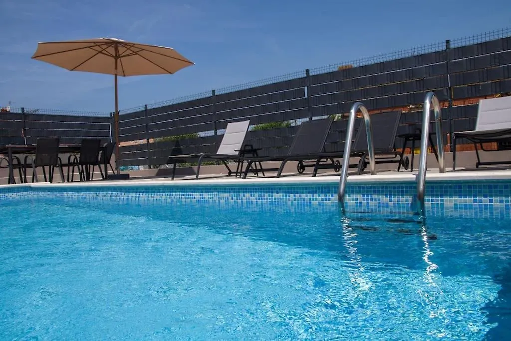 Apartment Flego With Private Swimming Pool And Big Outside Space Funtana