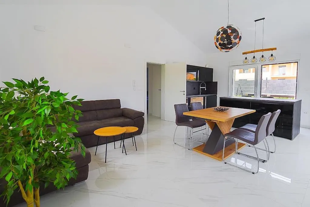 Apartment Flego With Private Swimming Pool And Big Outside Space Funtana Croatia