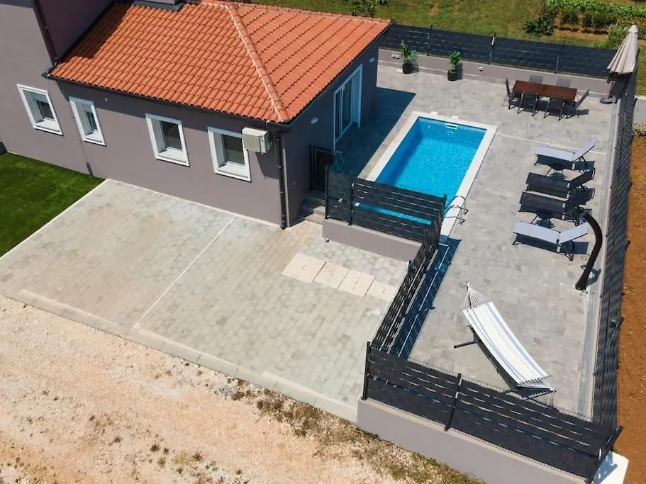 Apartment Flego With Private Swimming Pool And Big Outside Space Funtana