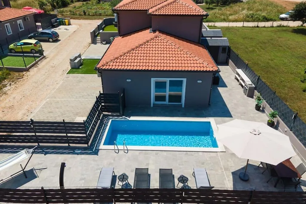 Apartment Flego With Private Swimming Pool And Big Outside Space Funtana